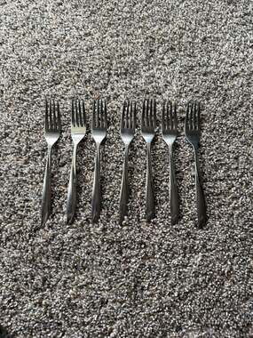 Set of 7 Vintage Oneida Community Stainless Twin Star Salad Forks 6-Inch